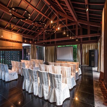 Отель Banyan Tree Lijiang Лицзян Экстерьер фото